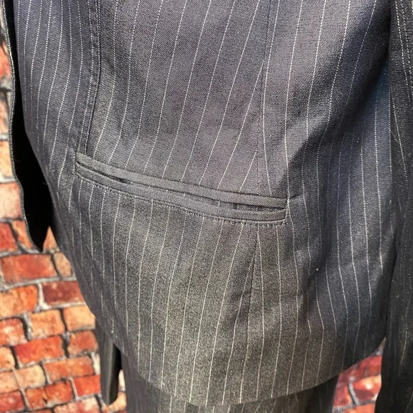 Valerie Stevens‎ Pinstriped 2-Piece Skirt Suit - Picture 8 of 16